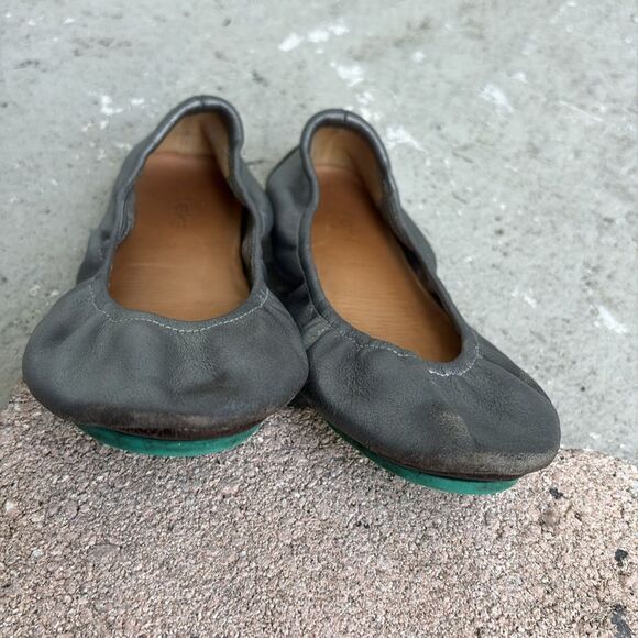 Tieks metallic silver ballet flats - Picture 4 of 8